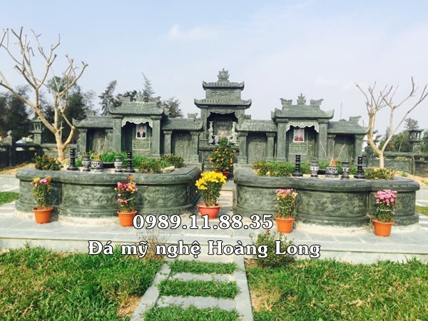 Khu lăng mộ đá gia đình tại Quảng Ninh
